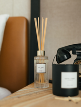 Load image into Gallery viewer, New York - Luxury Fall Reed Diffuser - Home Decor & Gifts