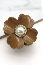 Load image into Gallery viewer, PEARL FLOWER HAIR CLAW CLIPS | 40H496: IVORY
