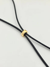Load image into Gallery viewer, ADJUSTABLE BLACK PLEATHER CORD NECKLACE WITH TEAR DROP DISC PEARL PENDANT   NC-SJ2003
