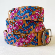 Load image into Gallery viewer, Four Seasons Floral Embroiderd Wool Belt: Small
