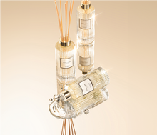 Load image into Gallery viewer, New York - Luxury Fall Reed Diffuser - Home Decor &amp; Gifts
